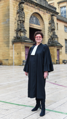 Agnès Dalbin, Le droit d’agir… et de réagir